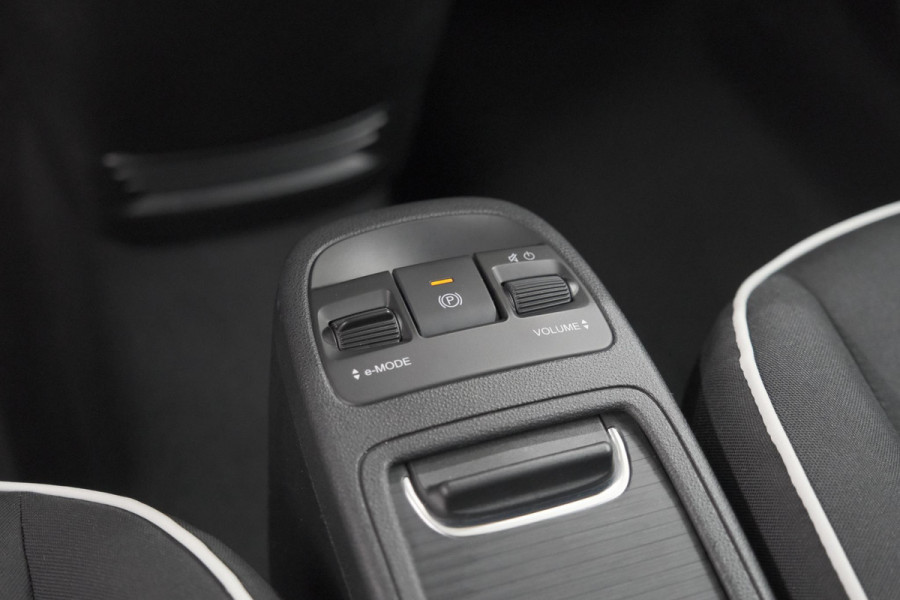Fiat 500 Icon 42 kWh | 96.4% SoH | Dodehoekdetectie | Camera | Parkeersensoren | Pack Winter