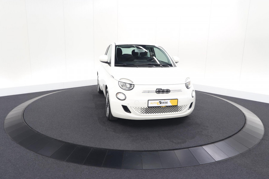 Fiat 500 Icon 42 kWh | 96.4% SoH | Dodehoekdetectie | Camera | Parkeersensoren | Pack Winter