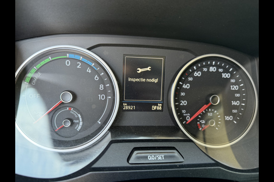 Volkswagen Crafter e-Crafter L3H3 36 kWh / Thermo King koel vries dag en nacht koeling - 22 graden celsius / rijbereik 120 km / airco / cruise / camera / pdc rondom / zero emissie