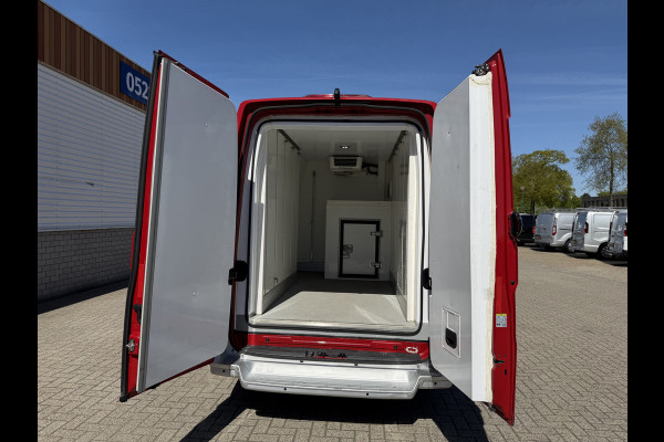 Volkswagen Crafter e-Crafter L3H3 36 kWh / Thermo King koel vries dag en nacht koeling - 22 graden celsius / rijbereik 120 km / airco / cruise / camera / pdc rondom / zero emissie