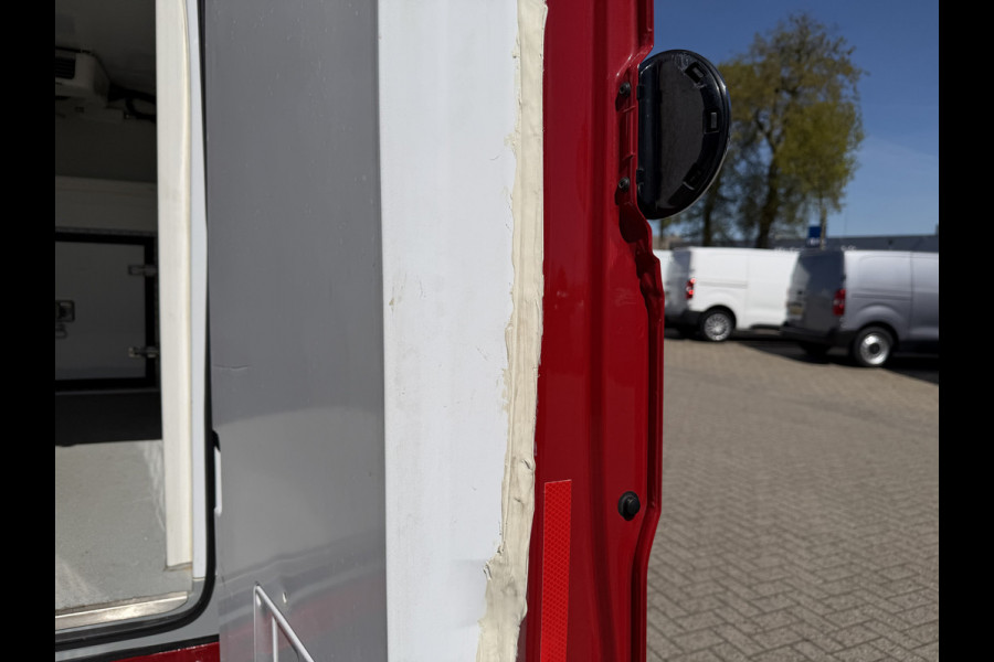 Volkswagen Crafter e-Crafter L3H3 36 kWh / Thermo King koel vries dag en nacht koeling - 22 graden celsius / rijbereik 120 km / airco / cruise / camera / pdc rondom / zero emissie