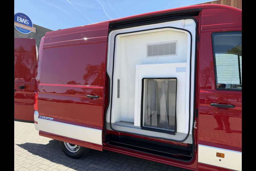 Volkswagen Crafter e-Crafter L3H3 36 kWh / Thermo King koel vries dag en nacht koeling - 22 graden celsius / rijbereik 120 km / airco / cruise / camera / pdc rondom / zero emissie