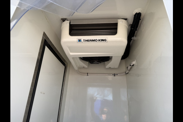 Volkswagen Crafter e-Crafter L3H3 36 kWh / Thermo King koel vries dag en nacht koeling - 22 graden celsius / rijbereik 120 km / airco / cruise / camera / pdc rondom / zero emissie