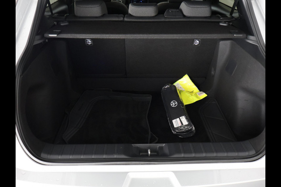 Lexus LBX 1.5 Business Line Bi-Tone 2WD | Dodehoek detectie | Stuur- & Stoelverwarming | Navigatie | Parkeersensoren