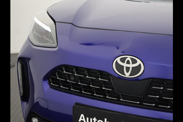 Toyota Yaris Cross 1.5 Hybrid 130 Executive Bi-Tone | HUD | Parkeersensoren | Stuur- & Stoelverwarming | Navigatie | BSM