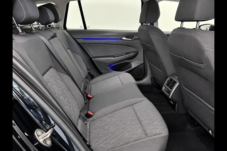 Volkswagen Golf Variant 1.5 eTSI Life DSG Navigatie Apple Carplay Android Auto Parkeerhulp Adaptive Cruise Control Stoel- en stuurverwarming Sfeerverlichting Virtual Cockpit Climate Control