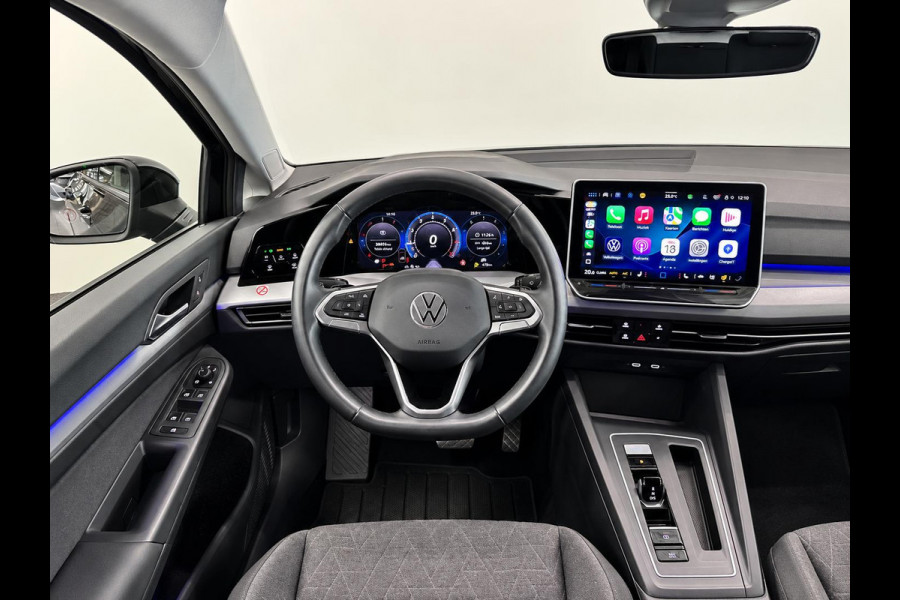 Volkswagen Golf Variant 1.5 eTSI Life DSG Navigatie Apple Carplay Android Auto Parkeerhulp Adaptive Cruise Control Stoel- en stuurverwarming Sfeerverlichting Virtual Cockpit Climate Control