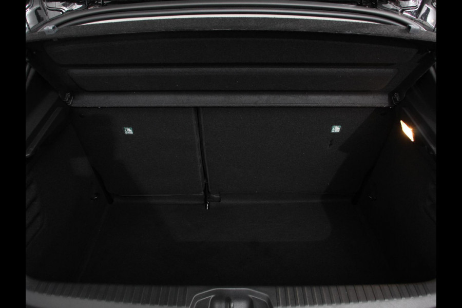 Renault Clio 1.0 TCe 90 GPF Automaat evolution Navigatie Apple Carplay/Android Auto Airco Dab Led Parkeer sensoren
