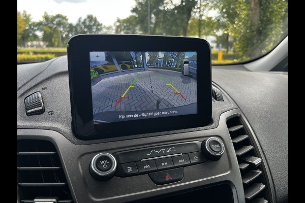 Ford Transit Connect 1.5 EcoBlue L2 Trend 100pk 6-bak | Trekhaak | Carplay | Camera | PDC |