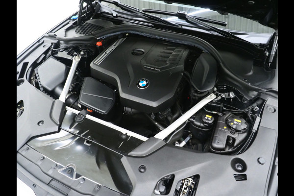 BMW 5 Serie Touring 520i Executive | Leder | Harman/Kardon | Sfeerlicht | Virtual | Stoelverwarming | LED | Carplay