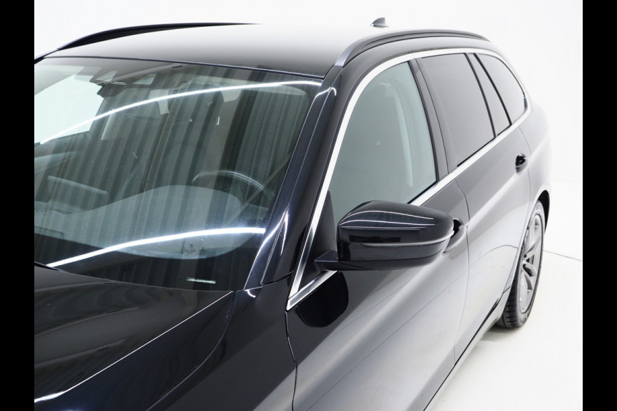 BMW 5 Serie Touring 520i Executive | Leder | Harman/Kardon | Sfeerlicht | Virtual | Stoelverwarming | LED | Carplay