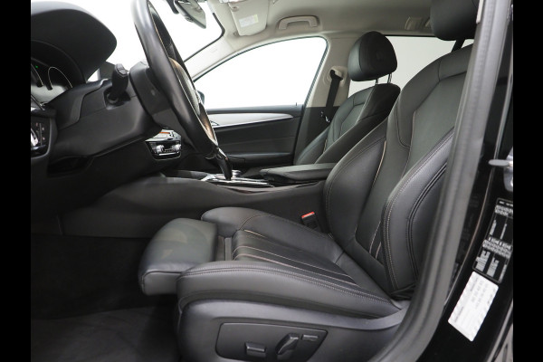 BMW 5 Serie Touring 520i Executive | Leder | Harman/Kardon | Sfeerlicht | Virtual | Stoelverwarming | LED | Carplay