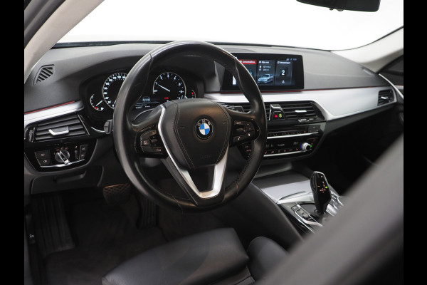BMW 5 Serie Touring 520i Executive | Leder | Harman/Kardon | Sfeerlicht | Virtual | Stoelverwarming | LED | Carplay