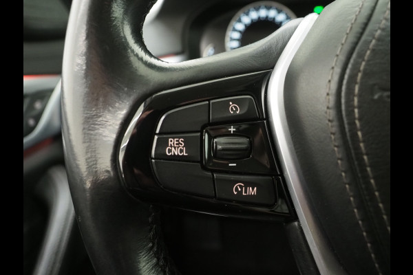 BMW 5 Serie Touring 520i Executive | Leder | Harman/Kardon | Sfeerlicht | Virtual | Stoelverwarming | LED | Carplay