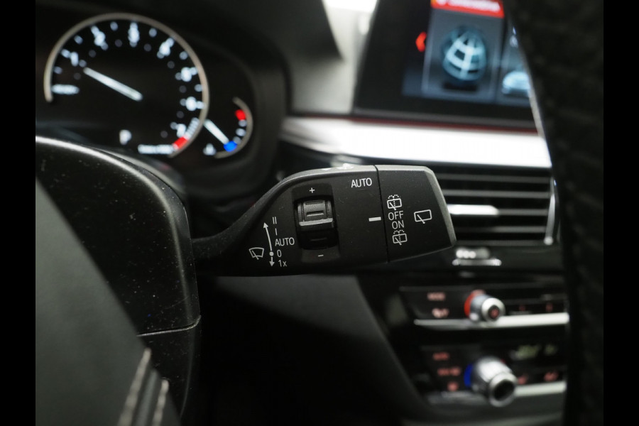 BMW 5 Serie Touring 520i Executive | Leder | Harman/Kardon | Sfeerlicht | Virtual | Stoelverwarming | LED | Carplay