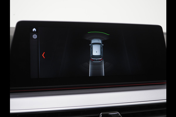 BMW 5 Serie Touring 520i Executive | Leder | Harman/Kardon | Sfeerlicht | Virtual | Stoelverwarming | LED | Carplay