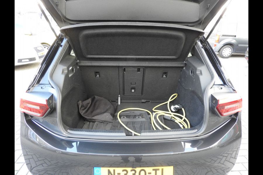 Volkswagen ID.3 Business 58 kWh, SOH 91% Panoramadak, Camera, Matrix Led, Head Up