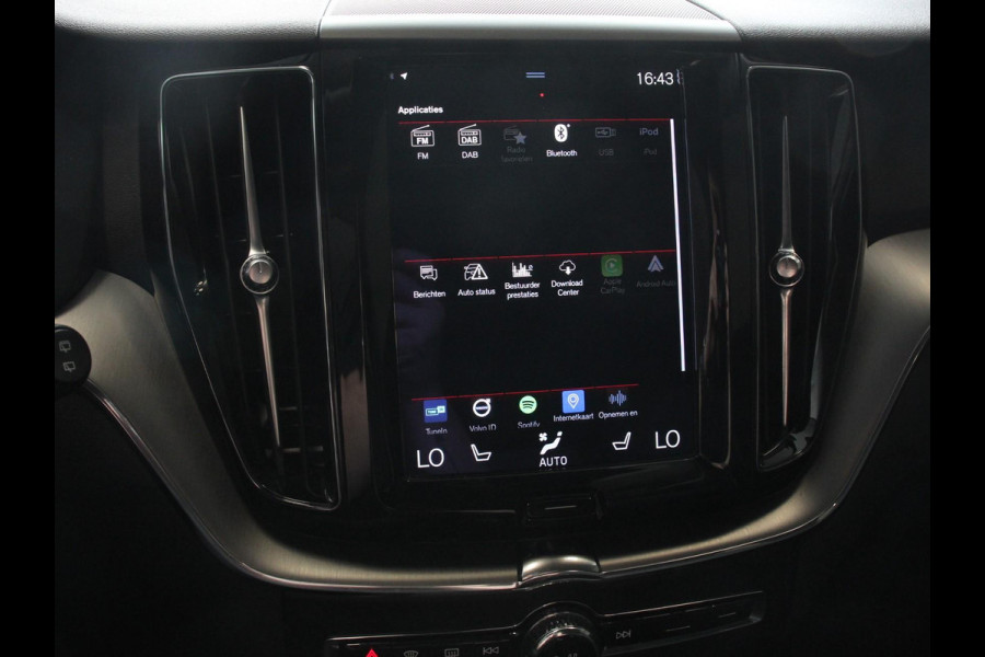Volvo XC60 2.0 B4 Automaat Momentum Apple Carplay / Android Auto Adaptive Cruise Control Camera Lane/Side Assist Elektrische Achterklep Stoelverwarming