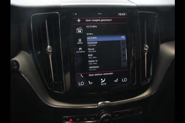 Volvo XC60 2.0 B4 Automaat Momentum Apple Carplay / Android Auto Adaptive Cruise Control Camera Lane/Side Assist Elektrische Achterklep Stoelverwarming