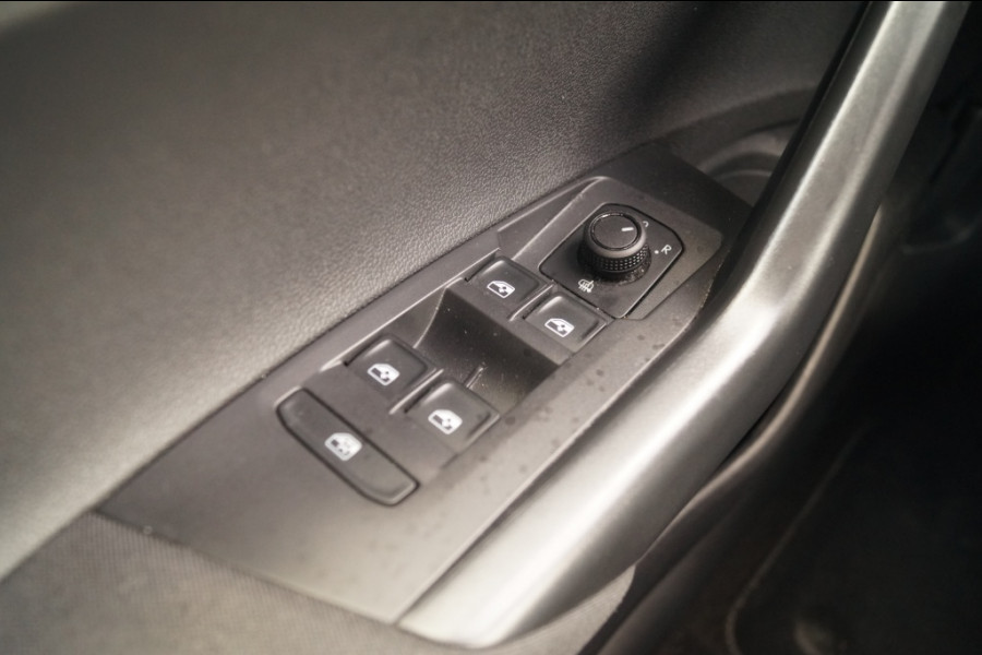 Volkswagen Taigo 1.0 TSI Life -AIRCO-LED-ACC-CARPLAY-