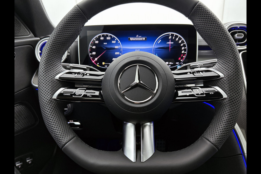 Mercedes-Benz C-Klasse 300 e 140 Years Edition | Comfortpakket Plus | Nightpakket | Winterpakket | Parkeerpakket met 360°-camera | Panoramaschuifdak | 360° camera | Warmtewerend, donkergetint glas | 19" multispaaks lichtmetalen AMG-velgen |