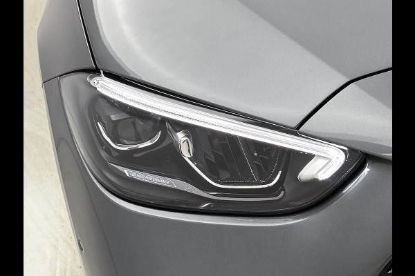Mercedes-Benz C-Klasse 300 e 140 Years Edition | Comfortpakket Plus | Nightpakket | Winterpakket | Parkeerpakket met 360°-camera | Panoramaschuifdak | 360° camera | Warmtewerend, donkergetint glas | 19" multispaaks lichtmetalen AMG-velgen |