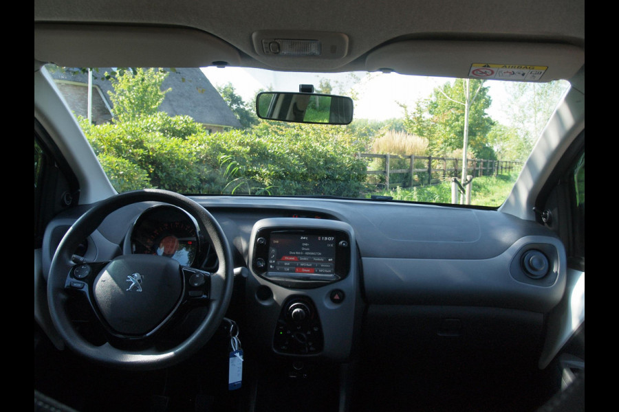 Peugeot 108 1.0 e-VTi Active | Camera | Apple Carplay | DAB | Airco | 14 Inch lichtmetalen velgen | NL-Auto |