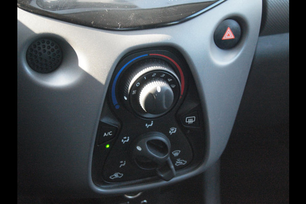 Peugeot 108 1.0 e-VTi Active | Camera | Apple Carplay | DAB | Airco | 14 Inch lichtmetalen velgen | NL-Auto |