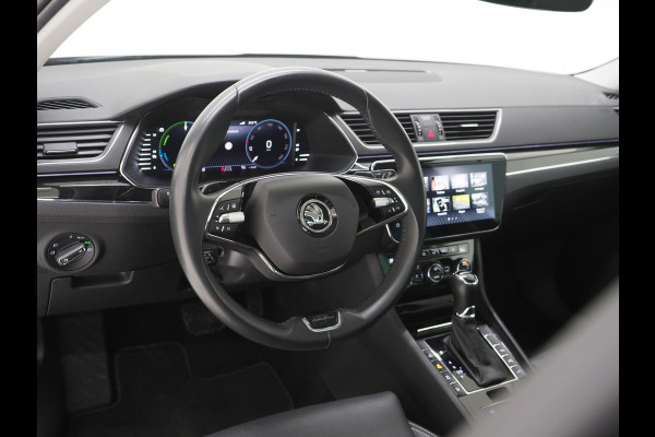 Škoda Superb Combi 1.4 TSI iV Laurin & Klement | Panoramadak | Leder | Trekhaak | Stoelkoeling | Canton | Massage | 360 | Memory