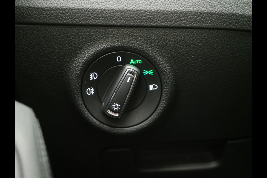 Škoda Superb Combi 1.4 TSI iV Laurin & Klement | Panoramadak | Leder | Trekhaak | Stoelkoeling | Canton | Massage | 360 | Memory
