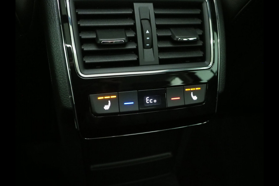 Škoda Superb Combi 1.4 TSI iV Laurin & Klement | Panoramadak | Leder | Trekhaak | Stoelkoeling | Canton | Massage | 360 | Memory