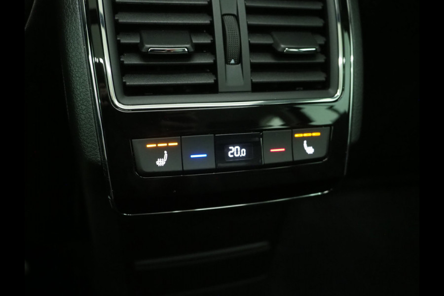 Škoda Superb Combi 1.4 TSI iV Style | Panoramadak | Leder | Trekhaak | Stoelkoeling | 360 | Memory | Keyless | Carplay