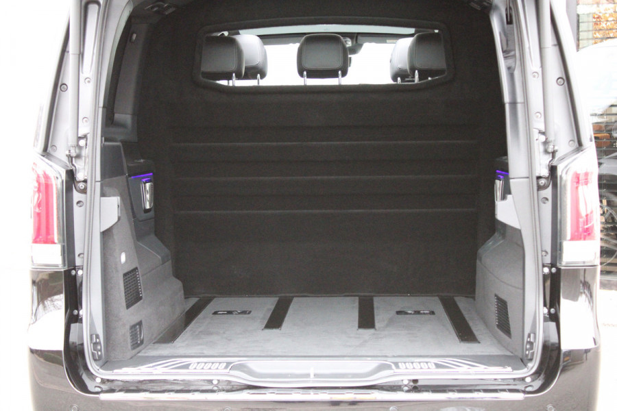 Mercedes-Benz V-Klasse 300d / DC / AMG / 4-Matic / Elec Stoelen / Luchtvering / Panorama / 360 Cam / Burmester / Vol Opties / NIEUWSTAAT