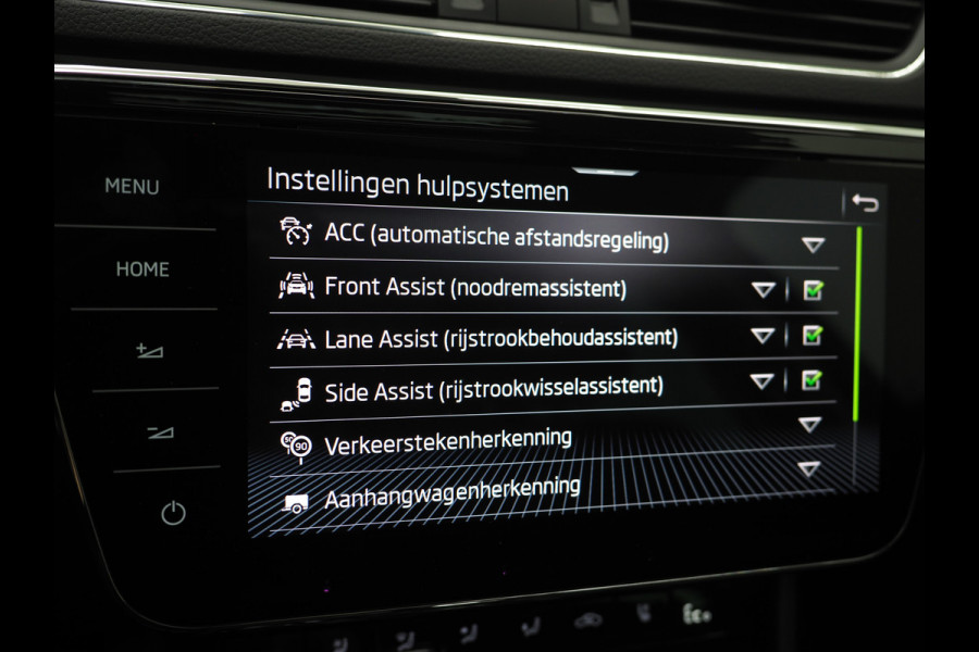 Škoda Superb Combi 1.4 TSI iV Laurin & Klement | Panoramadak | Leder | Trekhaak | Stoelkoeling | Massage | Canton | 360 | Memory