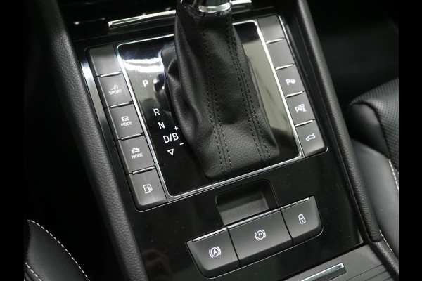 Škoda Superb Combi 1.4 TSI iV Laurin & Klement | Panoramadak | Leder | Trekhaak | Stoelkoeling | Massage | Canton | 360 | Memory