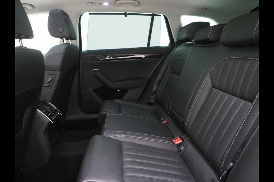 Škoda Superb Combi 1.4 TSI iV Laurin & Klement | Panoramadak | Leder | Trekhaak | Stoelkoeling | Massage | Canton | 360 | Memory