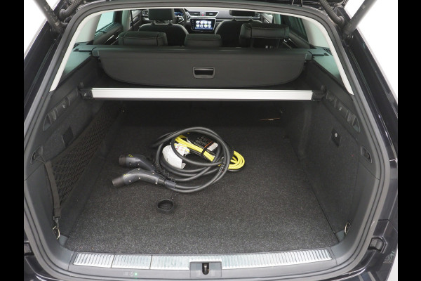 Škoda Superb Combi 1.4 TSI iV Laurin & Klement | Panoramadak | Leder | Trekhaak | Stoelkoeling | Massage | Canton | 360 | Memory