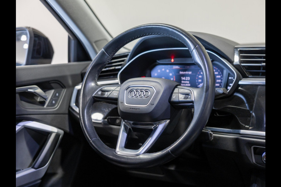 Audi Q3 Sportback 35 TFSI Business Edition / 150pk / Stuur verwarming / Dodehoek assistent / Automatische klimaatregeling /
