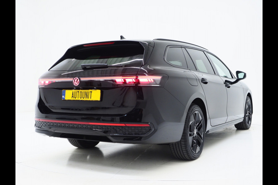 Volkswagen Passat Variant 1.5 eHybrid R-Line Edition | 5 Jaar Garantie | Panoramadak | Trekhaak | Massage | Camera | HUD | Sfeerlicht | Keyless