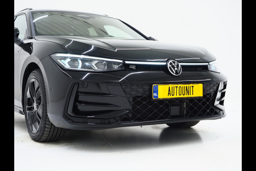 Volkswagen Passat Variant 1.5 eHybrid R-Line Edition | 5 Jaar Garantie | Panoramadak | Trekhaak | Massage | Camera | HUD | Sfeerlicht | Keyless