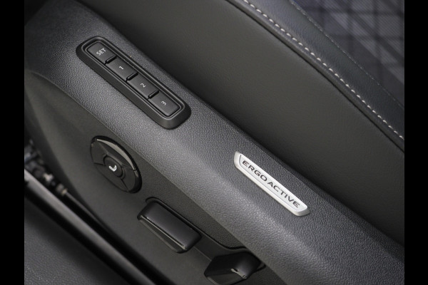 Volkswagen Passat Variant 1.5 eHybrid R-Line Edition | 5 Jaar Garantie | Panoramadak | Trekhaak | Massage | Camera | HUD | Sfeerlicht | Keyless
