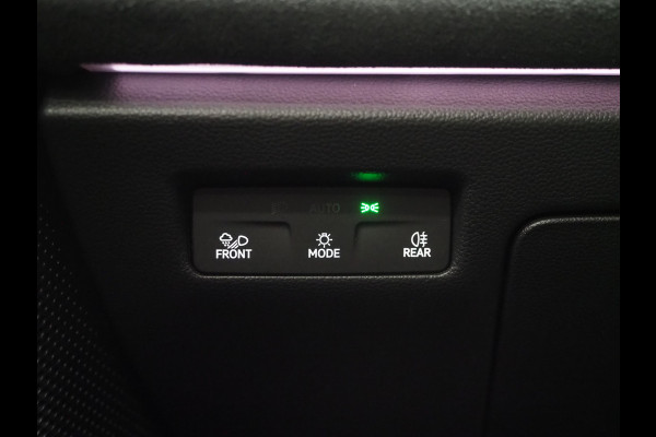 Volkswagen Passat Variant 1.5 eHybrid R-Line Edition | 5 Jaar Garantie | Panoramadak | Trekhaak | Massage | Camera | HUD | Sfeerlicht | Keyless