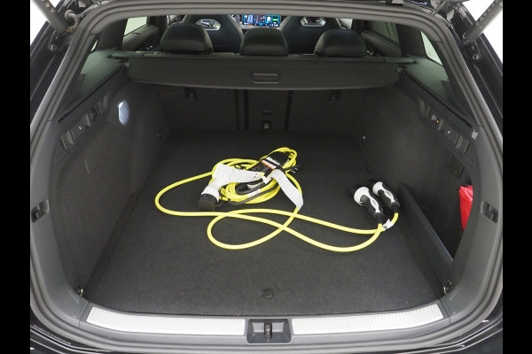 Volkswagen Passat Variant 1.5 eHybrid R-Line Edition | 5 Jaar Garantie | Panoramadak | Trekhaak | Massage | Camera | HUD | Sfeerlicht | Keyless