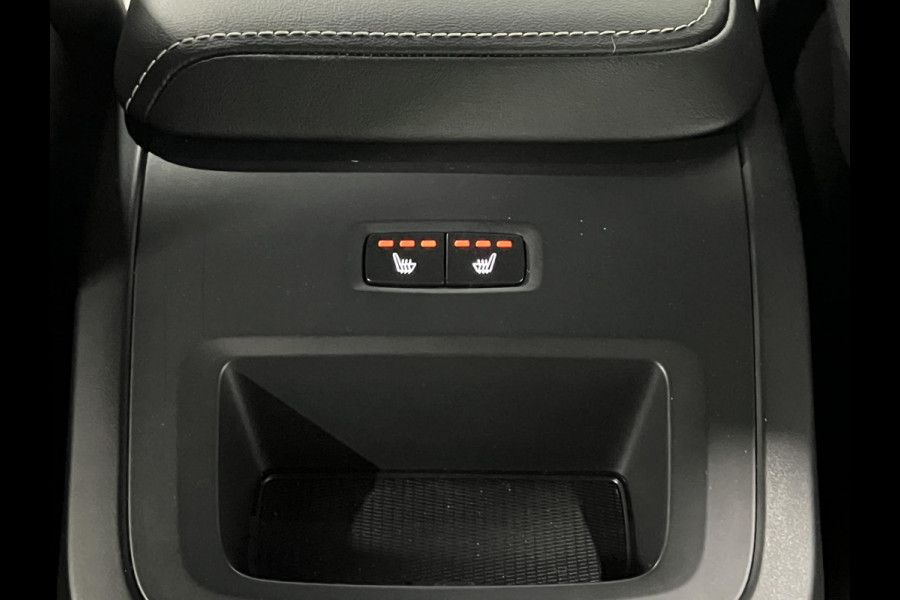 Volvo XC60 2.0 Recharge T6 AWD R-Design Adapt. Cruise | Open dak | Stuur-/Stoelverwarming | Blis | Camera | Carplay | Achterbank verwarmd