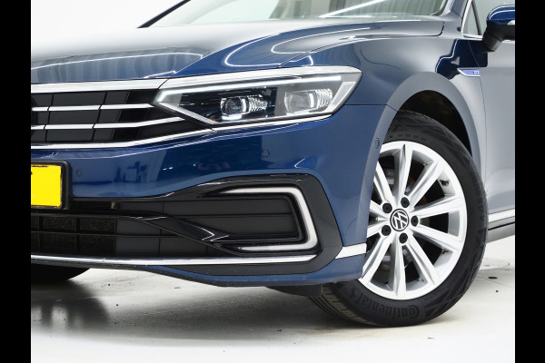 Volkswagen Passat Variant 1.4 TSI PHEV GTE | Panoramadak | Trekhaak | 360 | Massage | Memory | Keyless | Adaptive Cruise