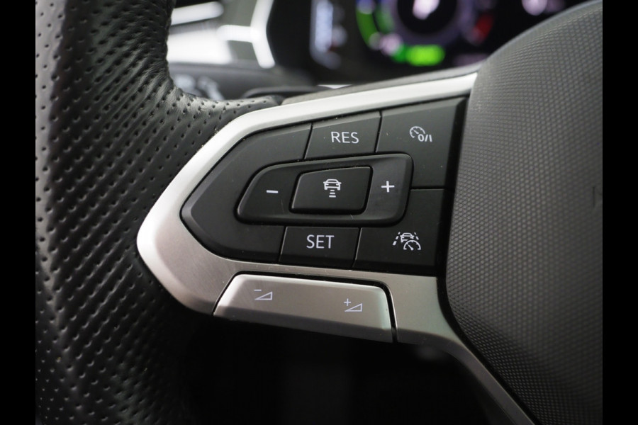 Volkswagen Passat Variant 1.4 TSI PHEV GTE | Panoramadak | Trekhaak | 360 | Massage | Memory | Keyless | Adaptive Cruise