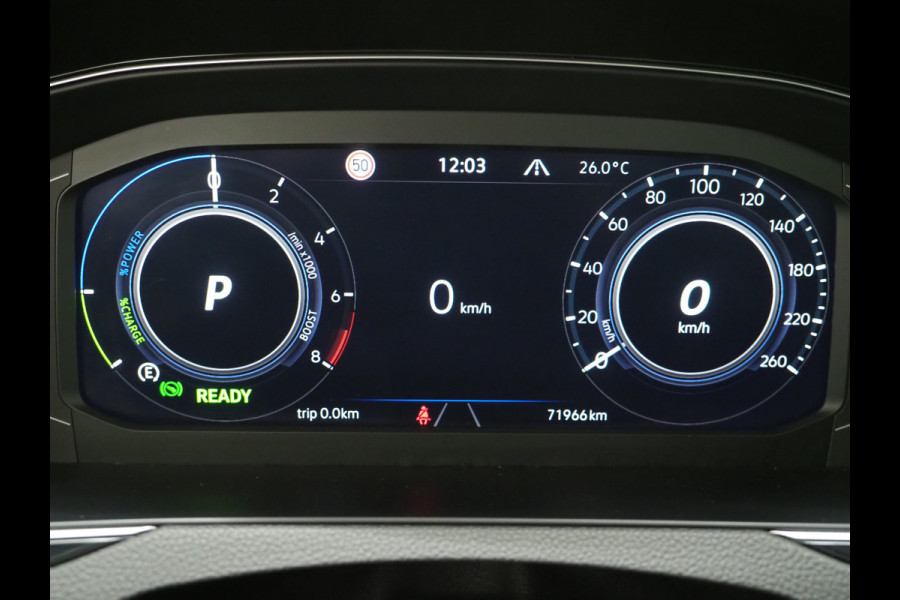 Volkswagen Passat Variant 1.4 TSI PHEV GTE | Panoramadak | Trekhaak | 360 | Massage | Memory | Keyless | Adaptive Cruise