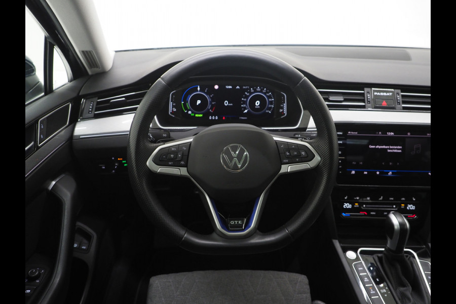 Volkswagen Passat Variant 1.4 TSI PHEV GTE | Panoramadak | Trekhaak | 360 | Massage | Memory | Keyless | Adaptive Cruise