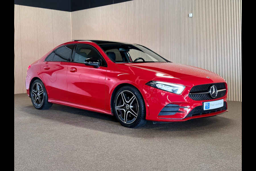 Mercedes-Benz A-Klasse 200 Sedan AMG STYLING-PANORAMA-NIGHT-CAMERA-WIDESCREEN-APPLE CARPLAY