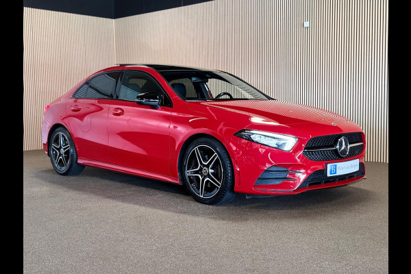Mercedes-Benz A-Klasse 200 Sedan AMG STYLING-PANORAMA-NIGHT-CAMERA-WIDESCREEN-APPLE CARPLAY